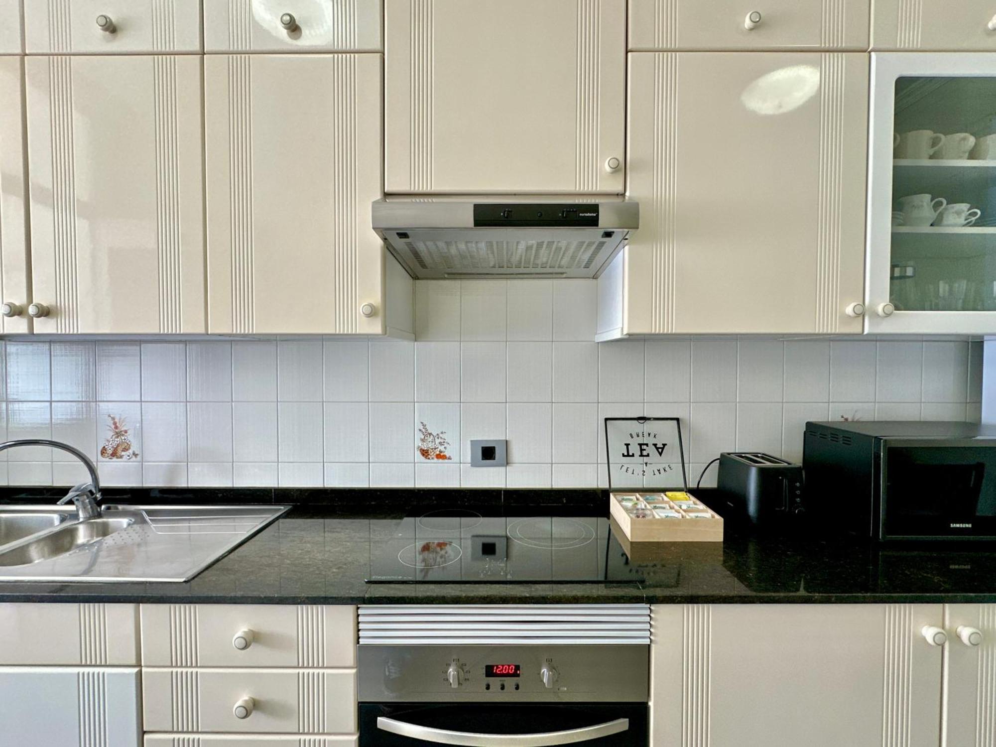 Hostiguest Coliving Leon Y Castillo Las Palmas de Gran Canárias Exterior foto