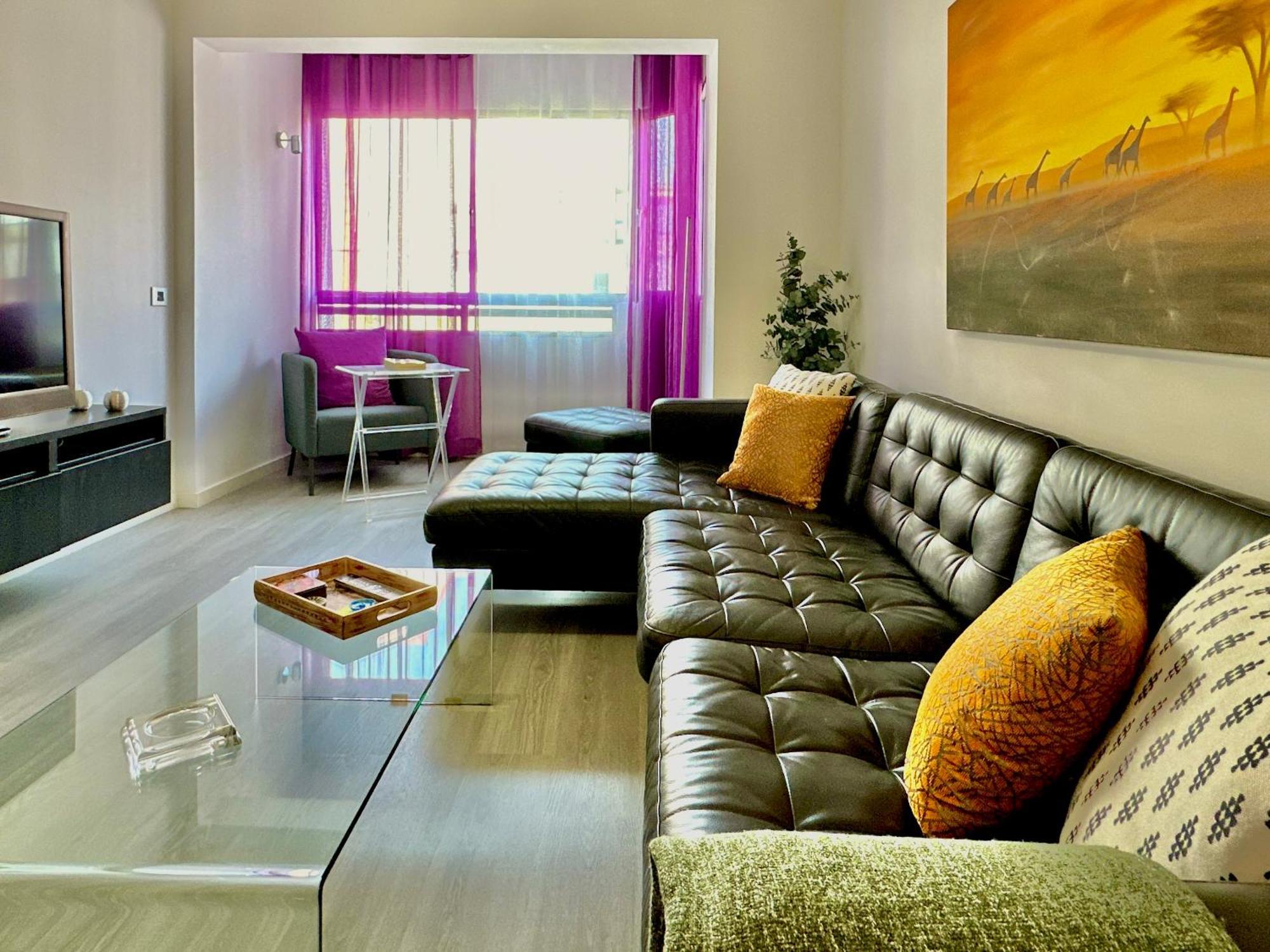 Hostiguest Coliving Leon Y Castillo Las Palmas de Gran Canárias Exterior foto