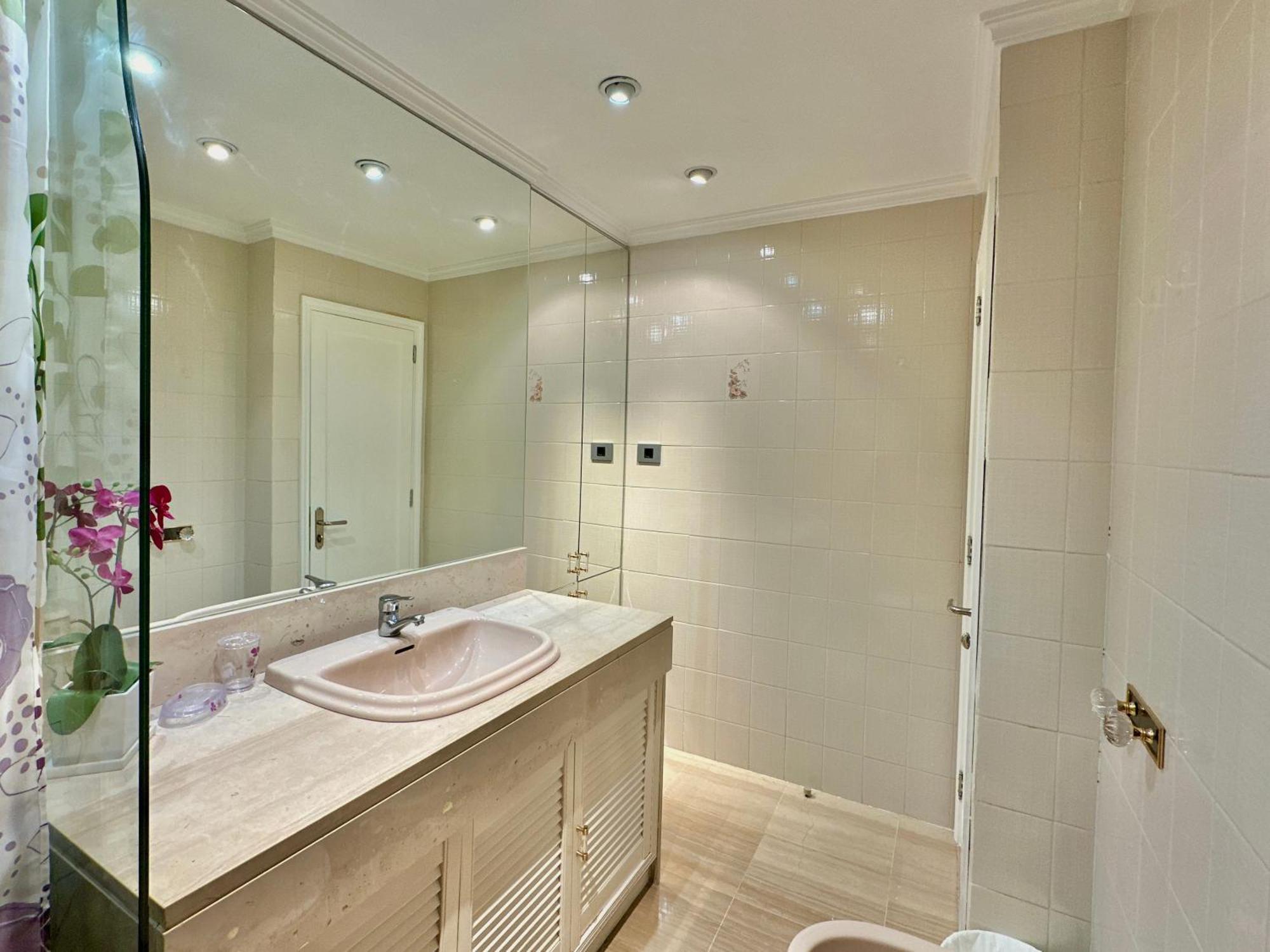 Hostiguest Coliving Leon Y Castillo Las Palmas de Gran Canárias Exterior foto